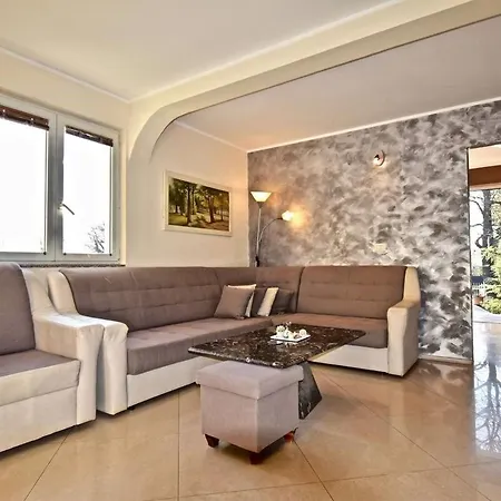 Relaxing House With Spacious Garden 別荘 *