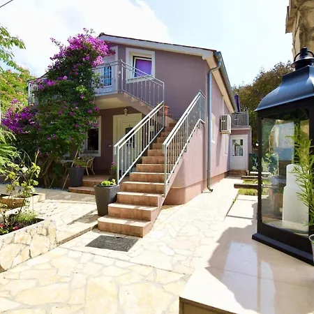 Relaxing House With Spacious Garden 別荘