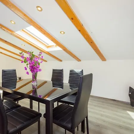 Relaxing House With Spacious Garden 別荘 メドゥリン