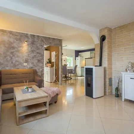 Relaxing House With Spacious Garden 別荘 *