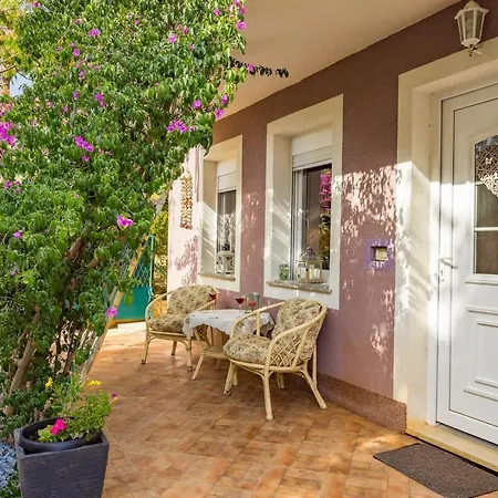 Relaxing House With Spacious Garden 別荘